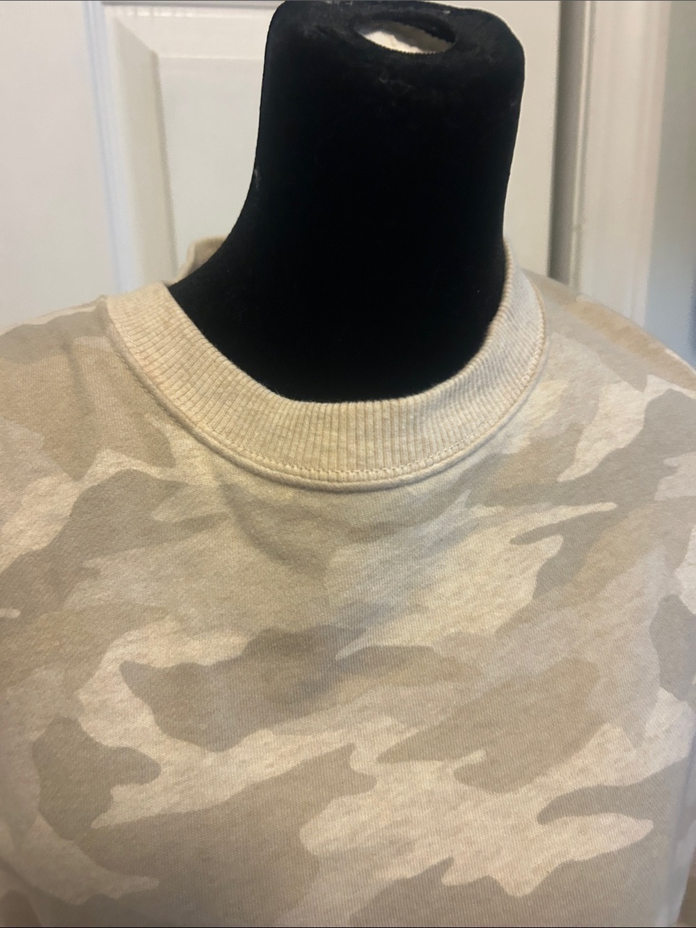American Eagle Outfitters Beige Camo Crewneck Sweater - Picture 3 of 6